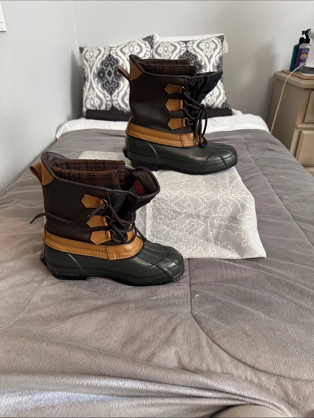 Yukon brand women’s